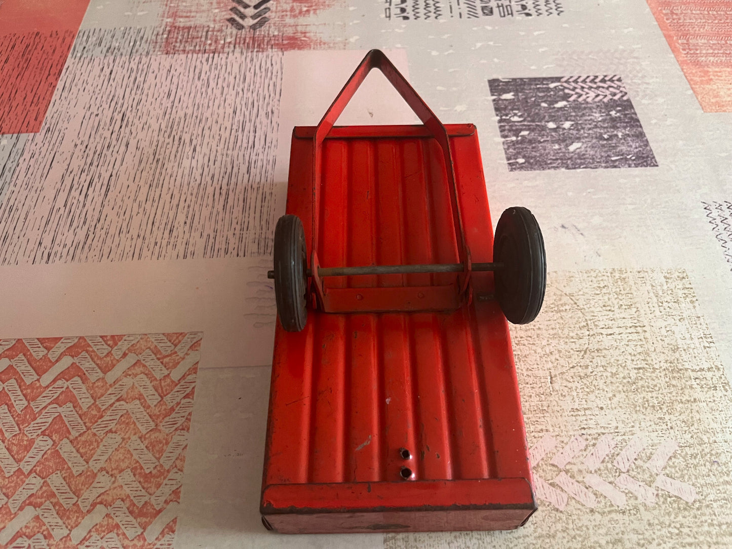 Ancienne Voiture Miniature Agricole Tracteur Fer Metal Remorque Années 1950 ?