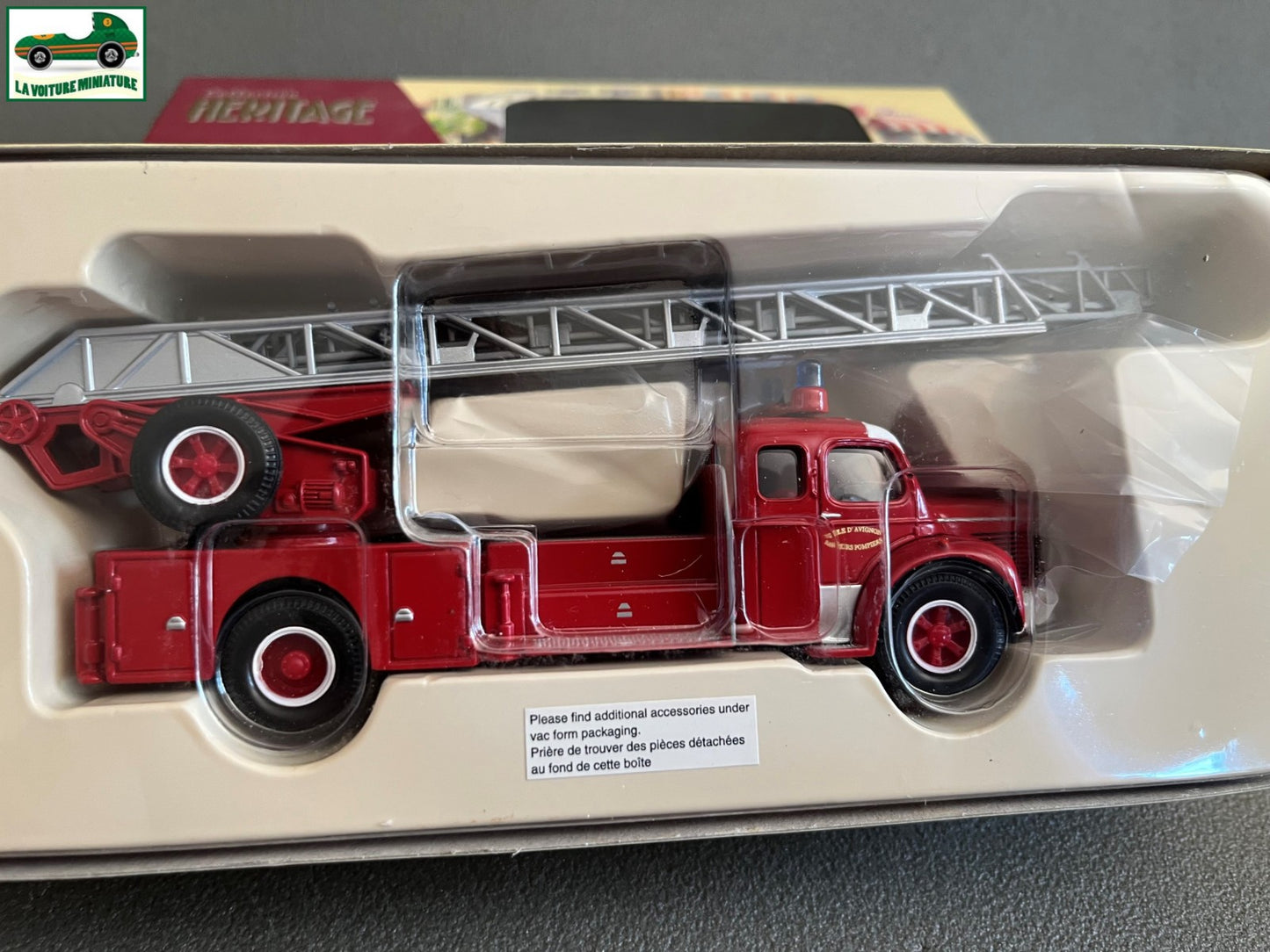 Voiture Miniature Camion Pompiers Berliet GLR Grande Echelle Avignon Corgi 1/50