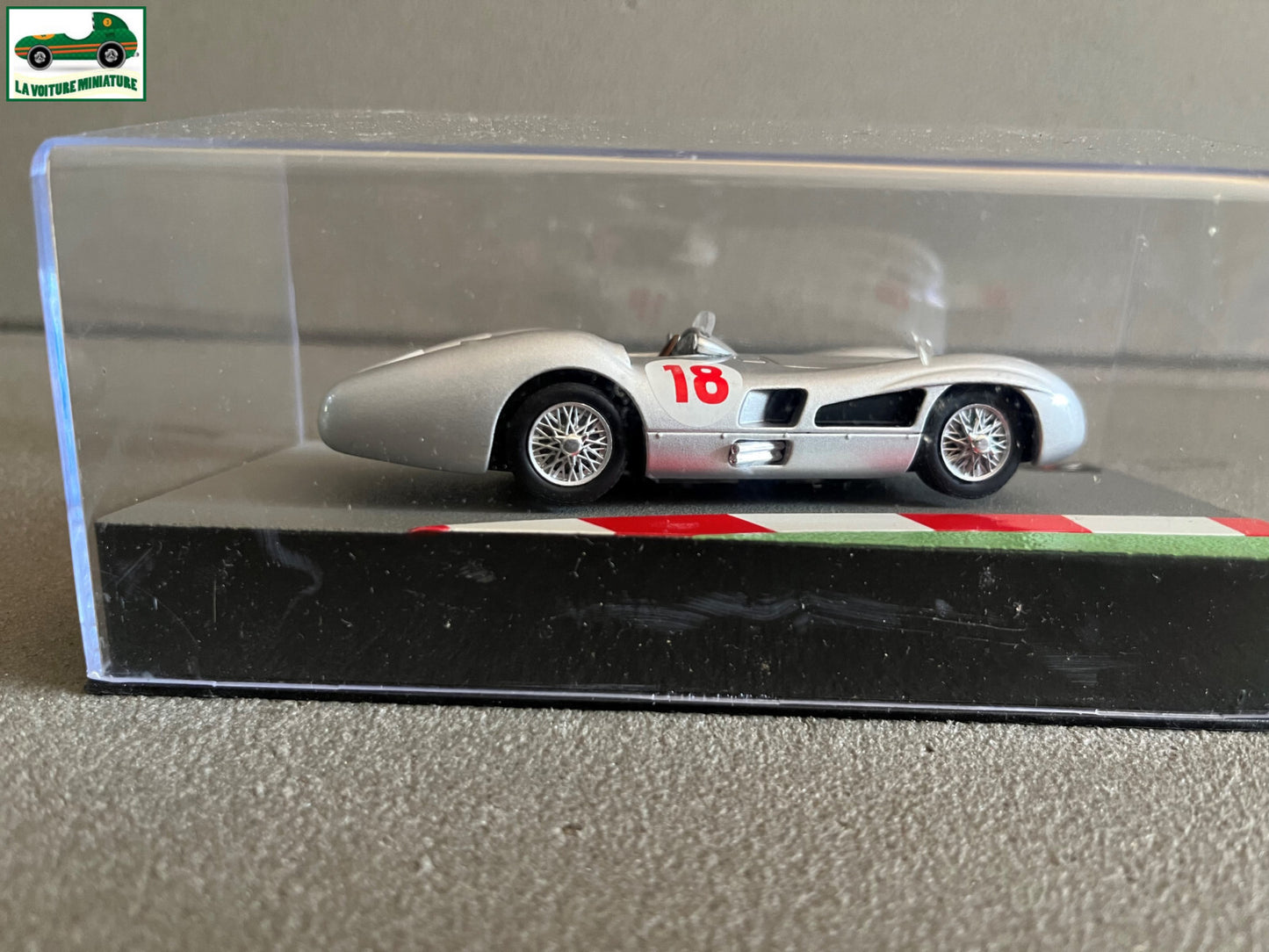 Voiture miniature Formule 1 F1 Mercedes W196 Fangio 1955 au 1/43