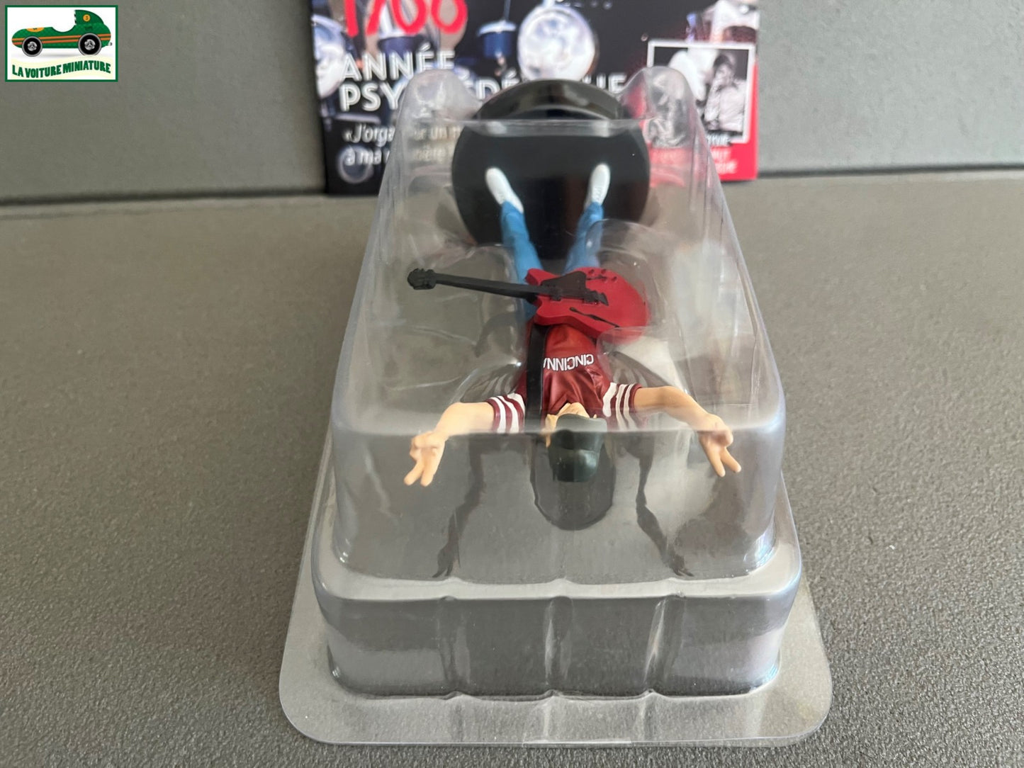 Figurine de Collection Johnny Hallyday + Livret N°16