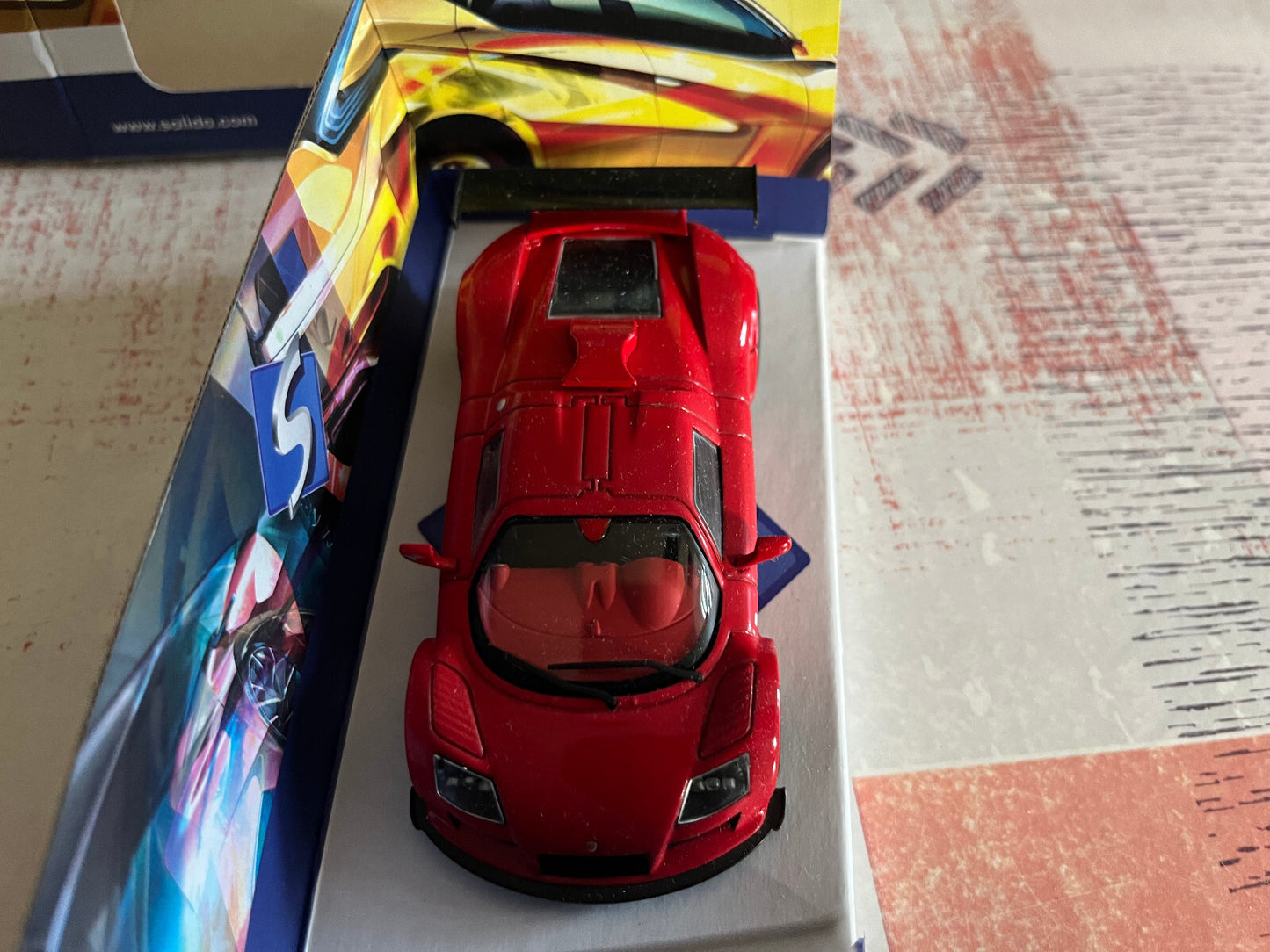 Voiture Miniature Gumpert Apollo Solido 1/43