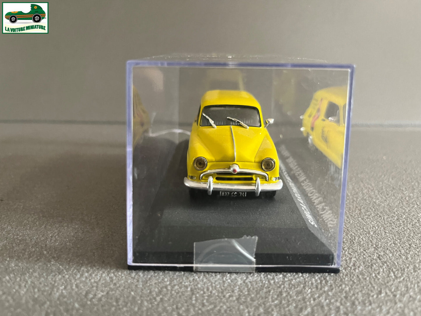Voiture Miniature Simca Aronde Messagère Fruité au 1/43