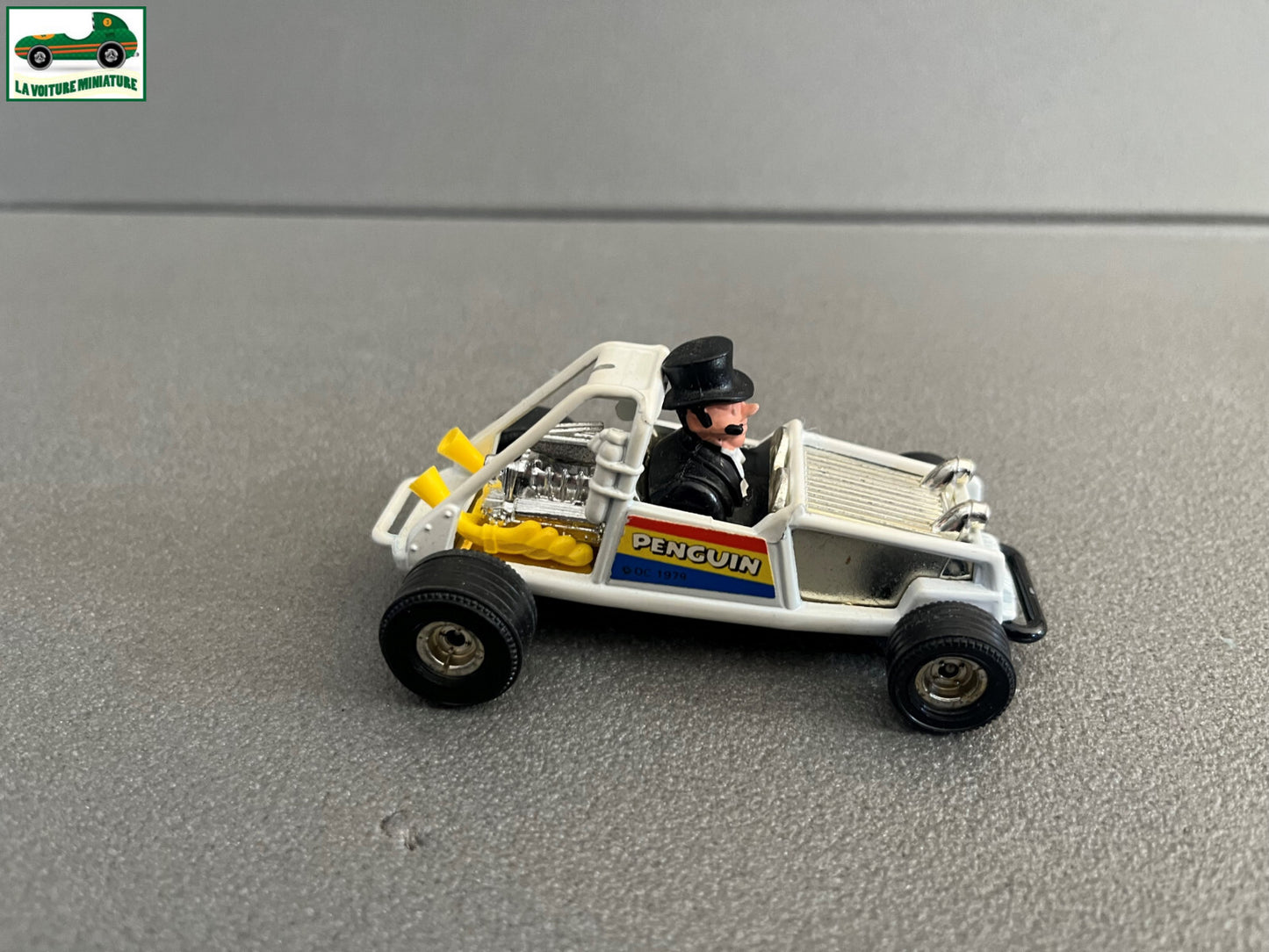 Ancienne Voiture Miniature Batman PenguinMobile Corgi 1979