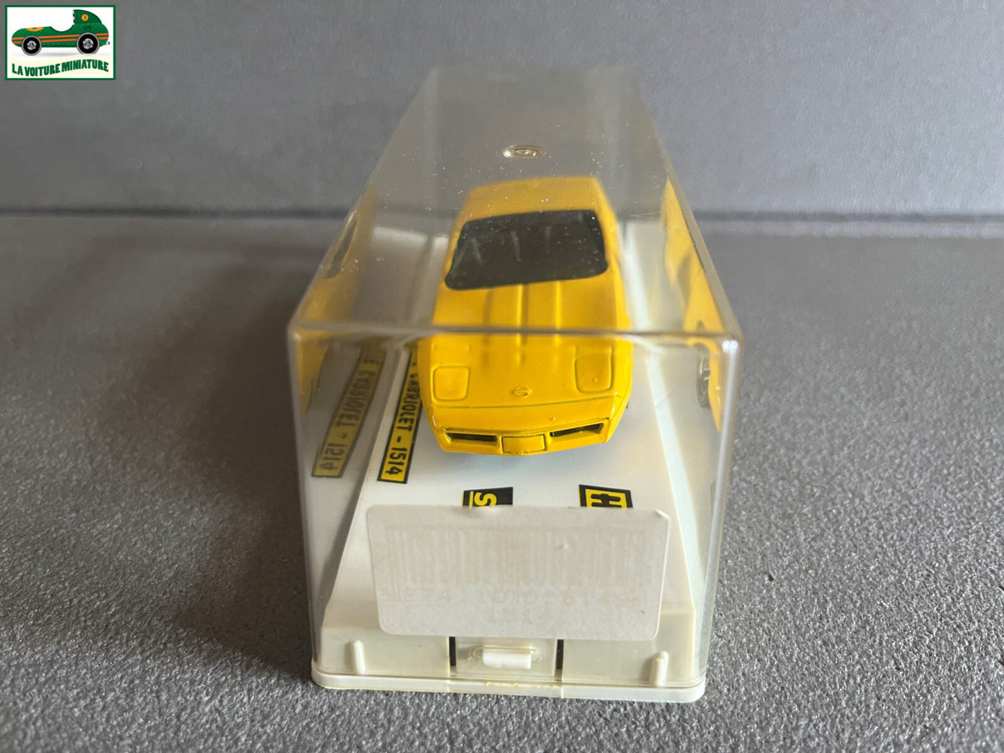 Voiture Miniature Chevrolet Corvette Cabriolet 1514 Solido au 1/43
