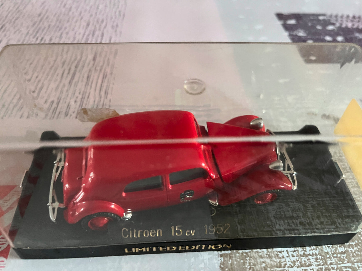Voiture miniature Traction Citroen 15 CV 1952 Limited Pompiers Solido au 1/43