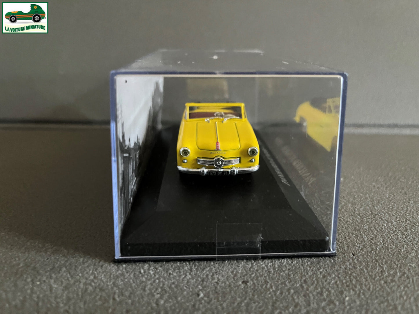 Voiture Miniature Panhard Junior 1954 au 1/43 Ixo Altaya