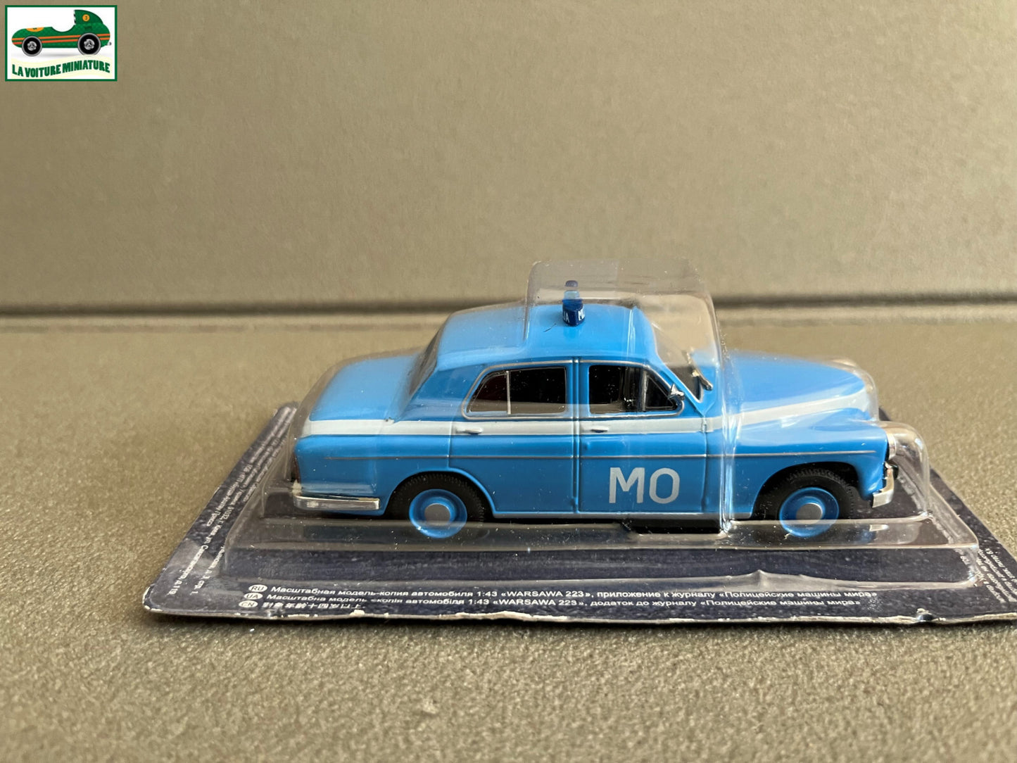 Voiture miniature Warsawa 223 Police du Monde DeAgostini 1/43
