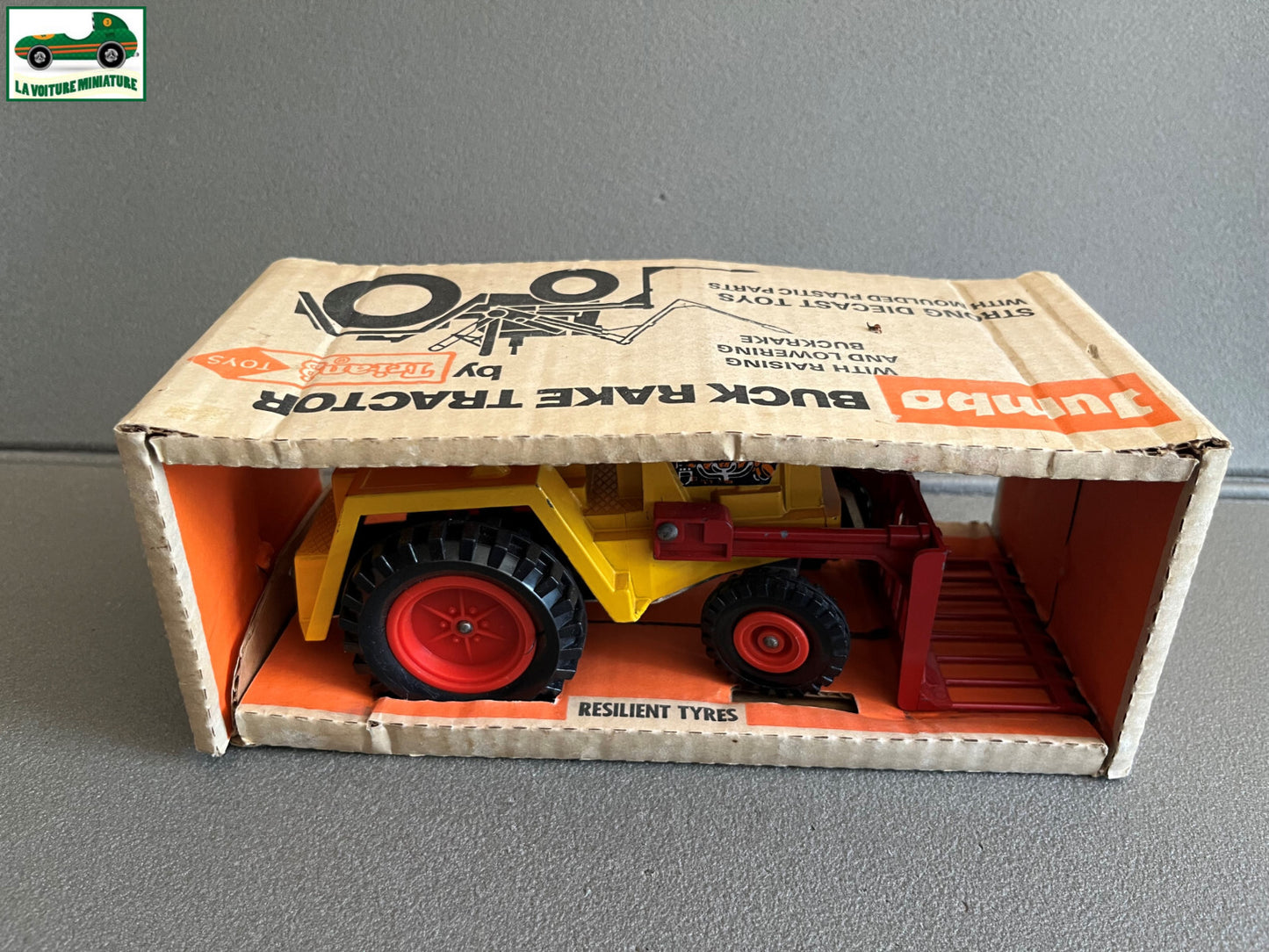 Ancienne Miniature Tracteur Tugster Jumbo Buck Rake Tractor Tri-Ang Toys England