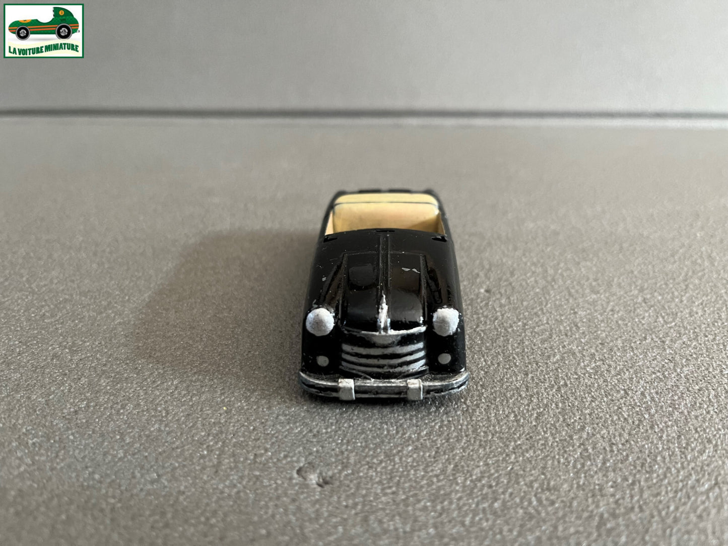 Ancienne Miniature Voiture R de Rovin CIJ France Epave 1/43