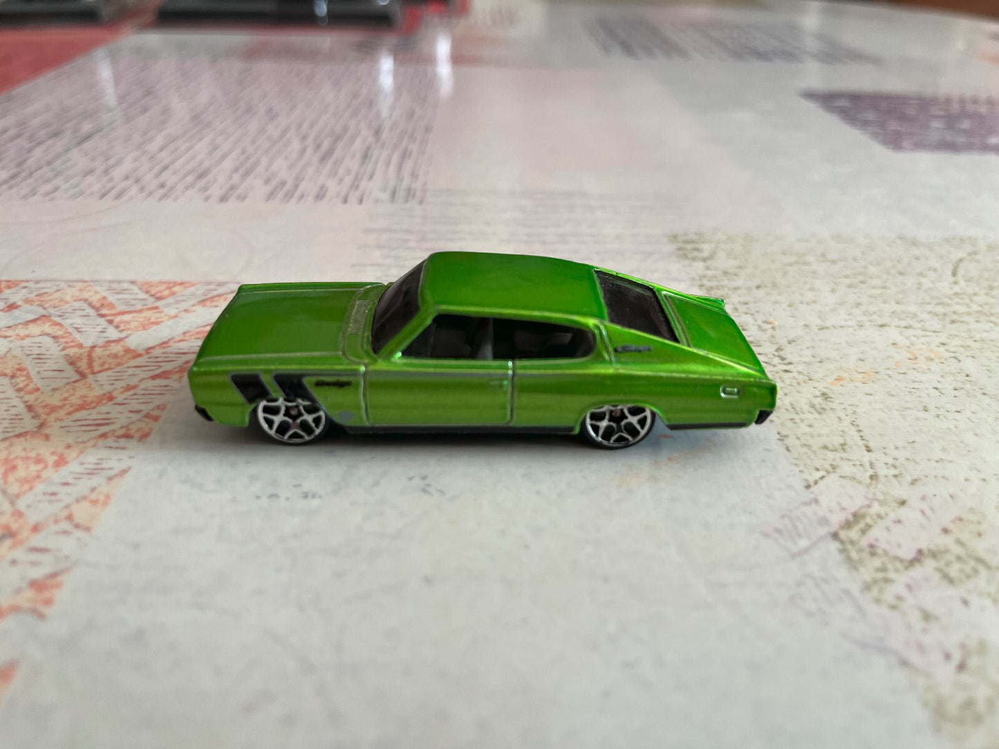 Voiture Miniature Dodge Charger Hotwheels 67 1/55 Echelle Type Majorette
