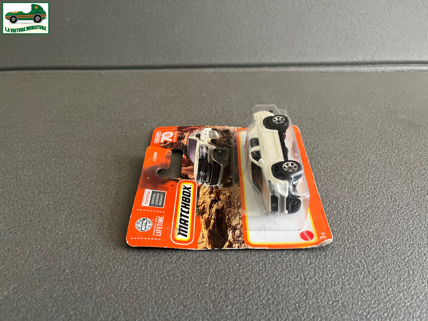 Voiture miniature 2018 Toyota Hilux Matchbox 70 Years 1/64