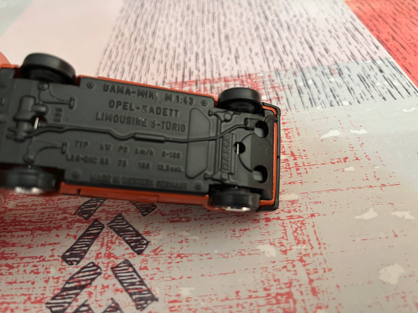 Voiture Miniature Opel Kadett Limousine Gama Mini au 1/43