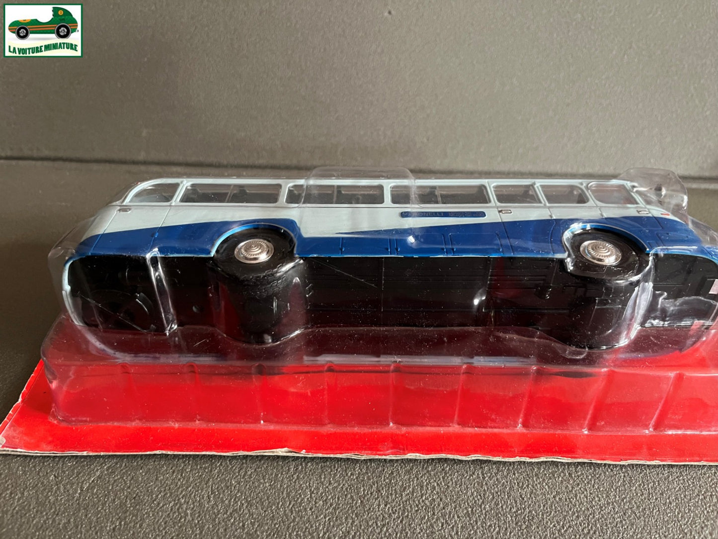 Voiture miniature Lancia Esatau 1/43 Autobus Autocars du Monde