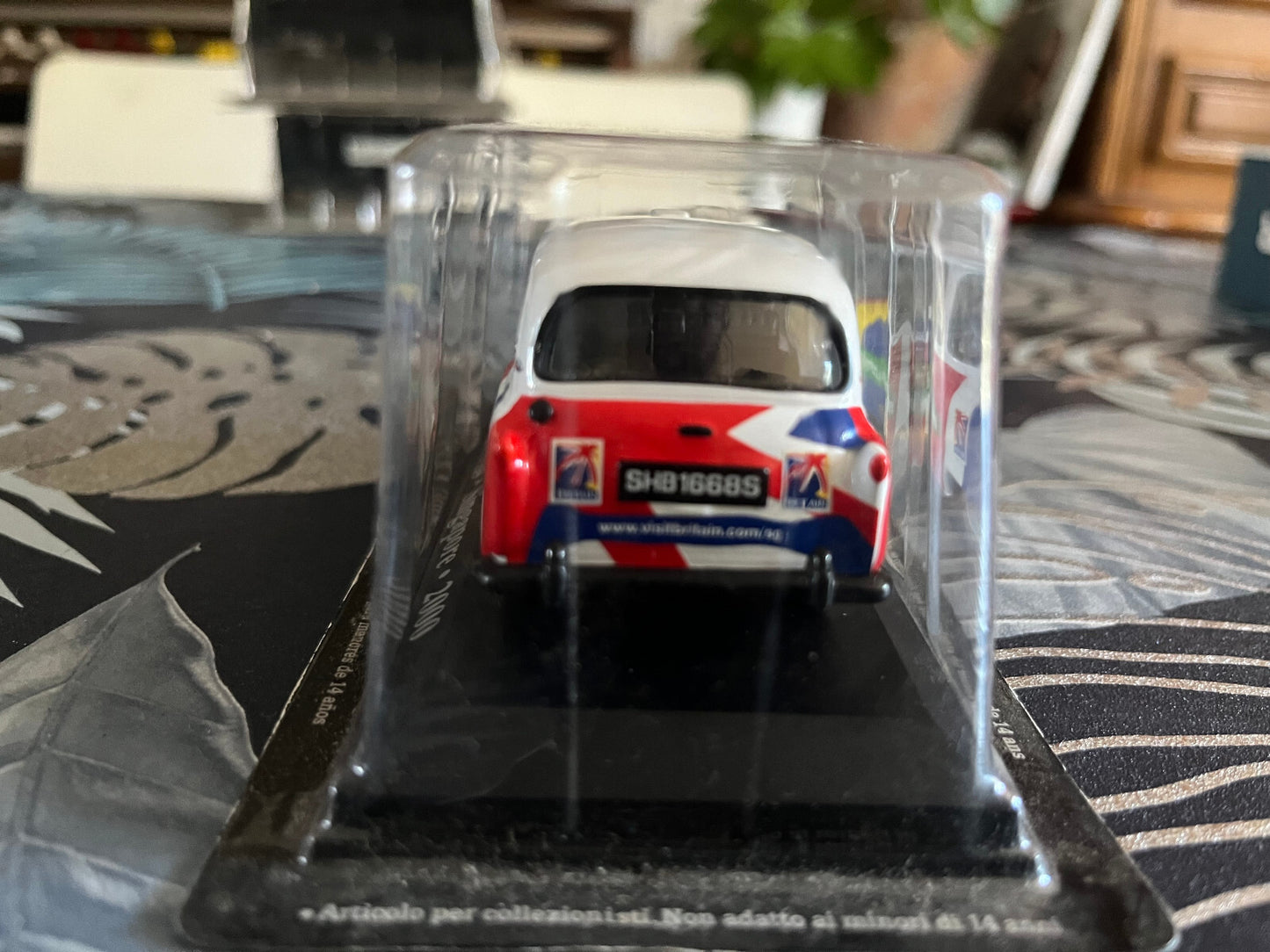 Voiture Miniature Austin LTI FX4 Singapore 2000 Taxi Du Monde au 1/43 Altaya