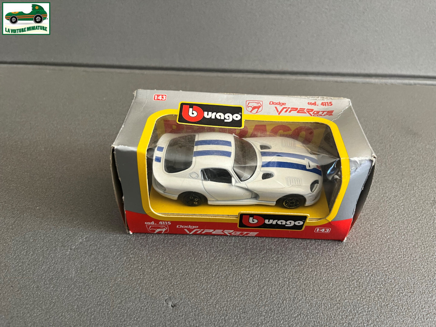 Voiture miniature Burago Dodge Viper GTS Coupé 4115 au 1/43