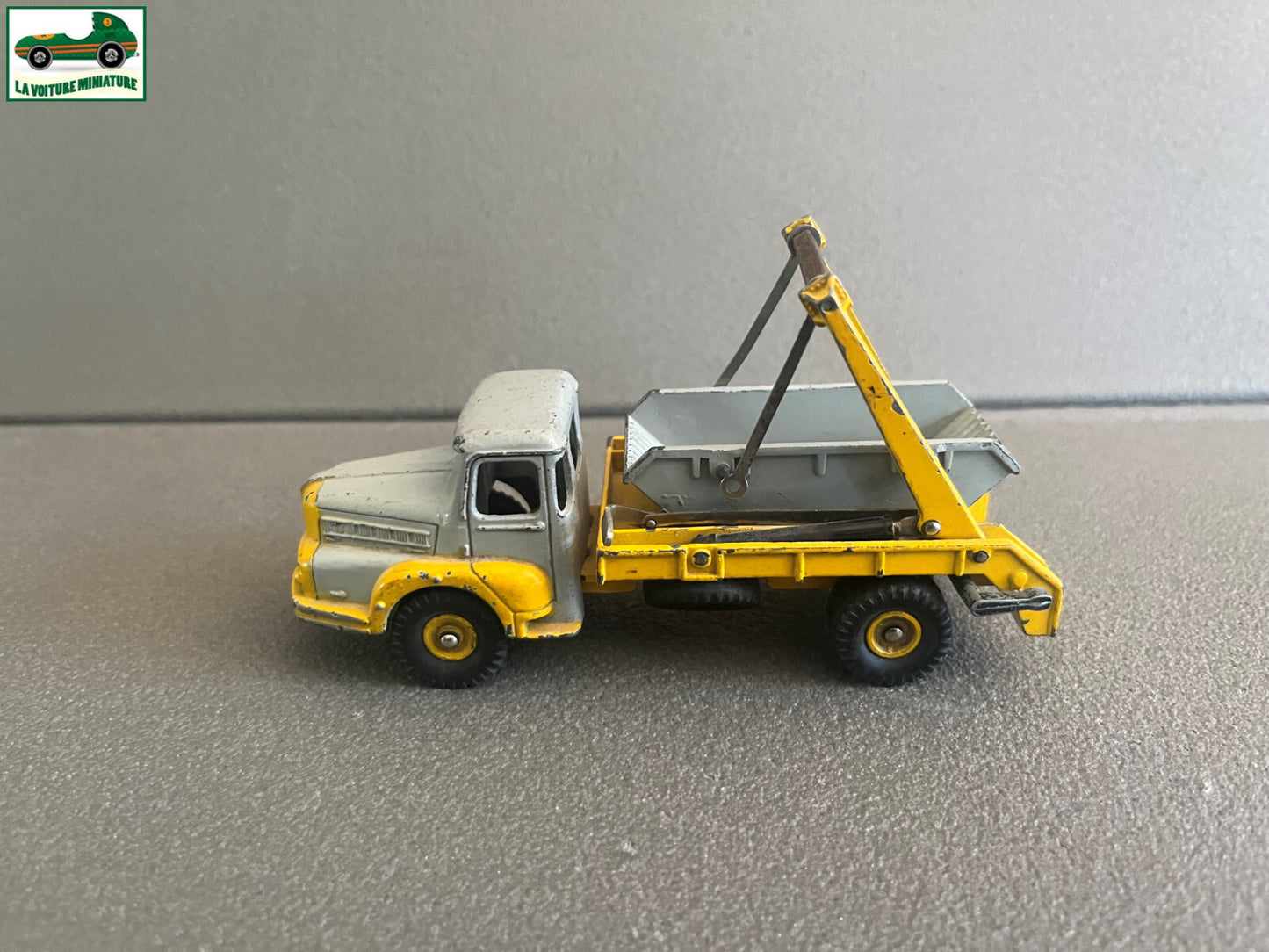 Ancienne Miniature Camion Multibenne Unic Dinky SuperToys Meccano France Epave