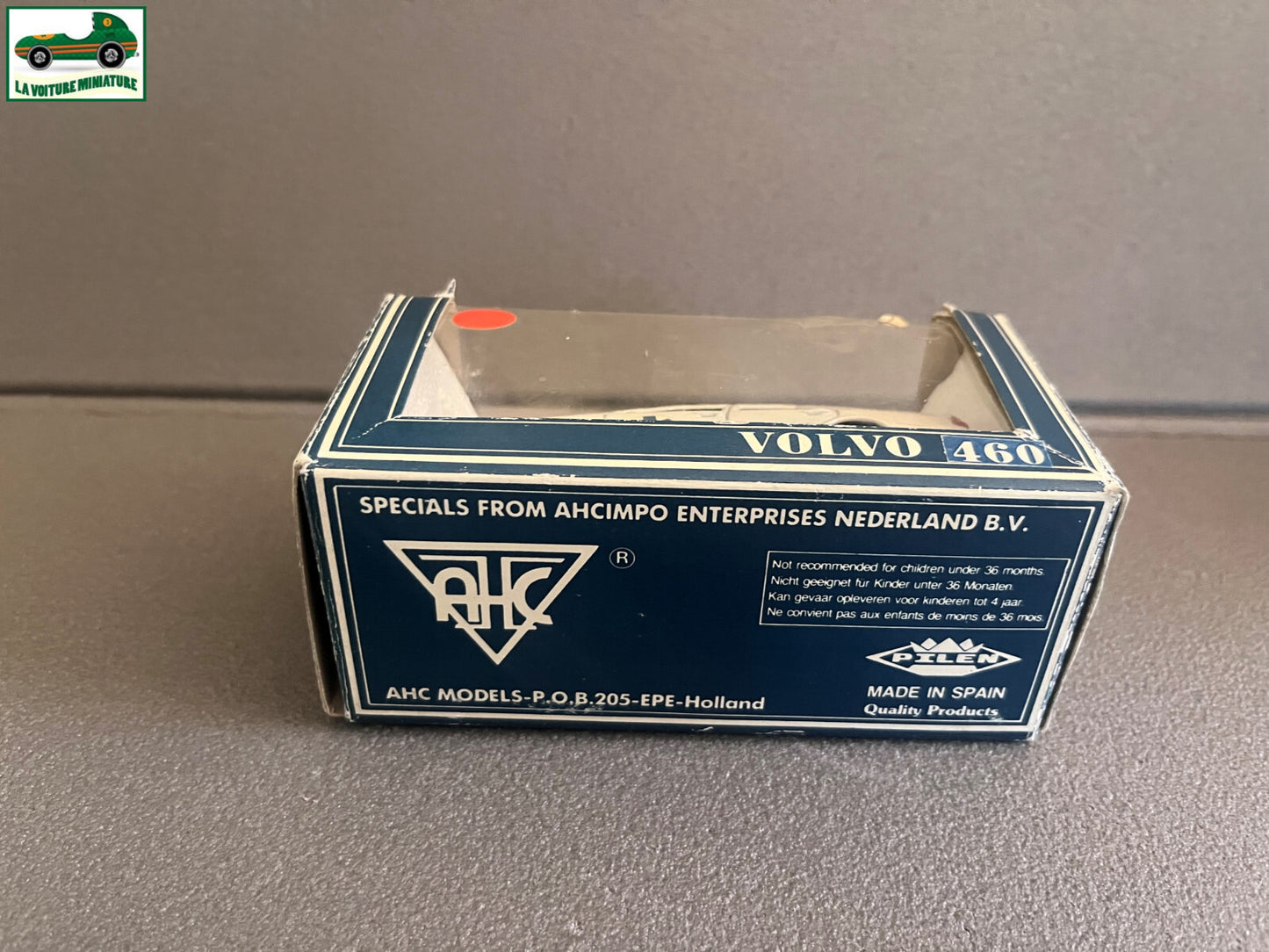 Voiture miniature Volvo 460 Pilen AHC Models au 1/43