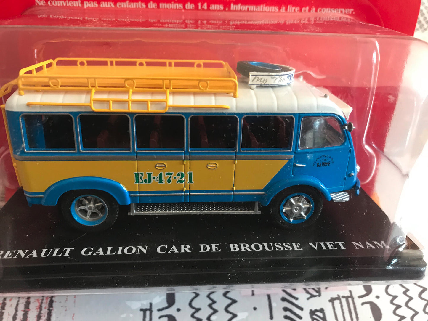 Voiture miniature Renault Galion Car de Brousse Viet Nam Hachette au 1/43