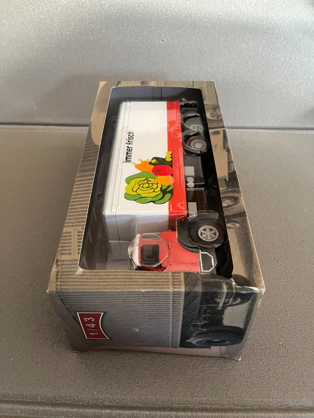 Voiture Miniature Camion D'autrefois Saurer D330 Ixo Altaya 1/43