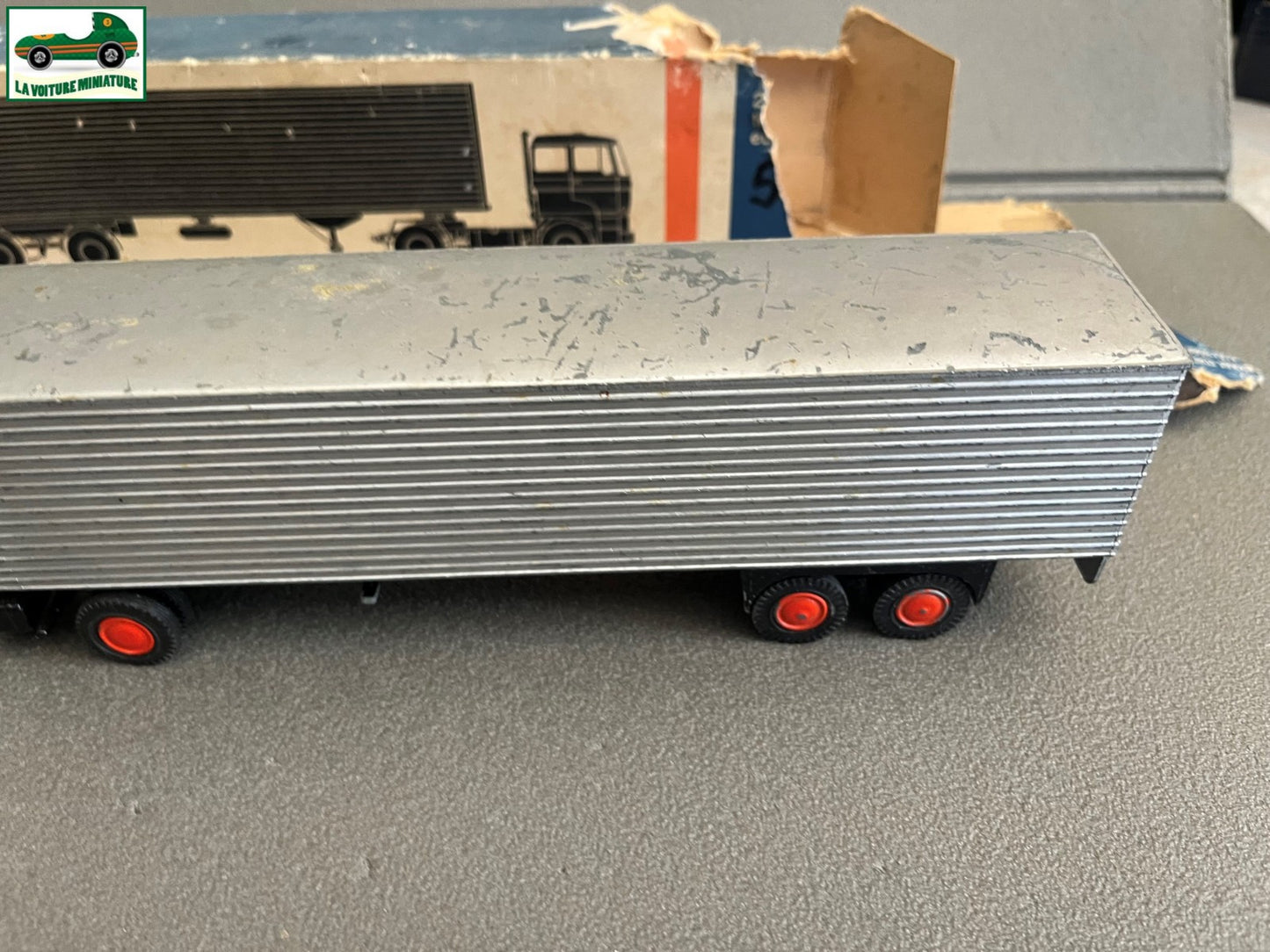 Ancienne Voiture Miniature Camion Semi Remorque DAF Lion Car 1/50 Défauts
