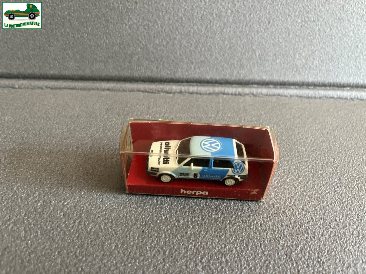 Voiture Miniature Volkswagen VW Golf GTI Olivetti Herpa au 1/87 HO