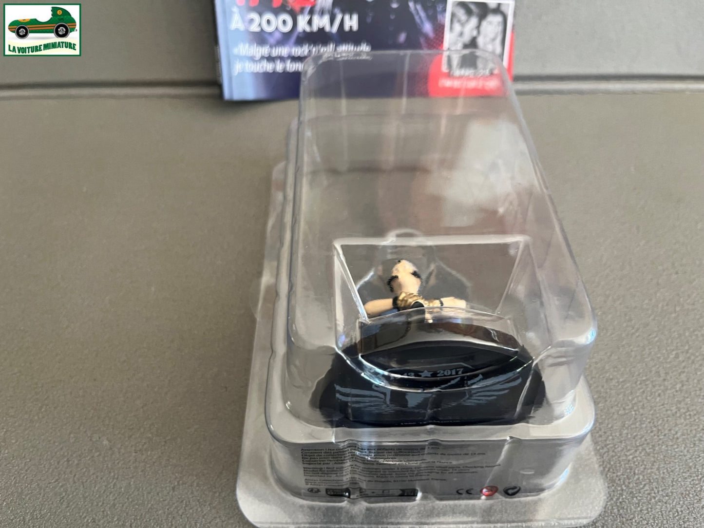 Figurine de Collection Johnny Hallyday + Livret N°56