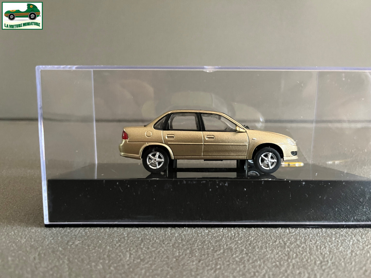Voiture miniature Américaine Chevrolet Classic 2011 au 1/43