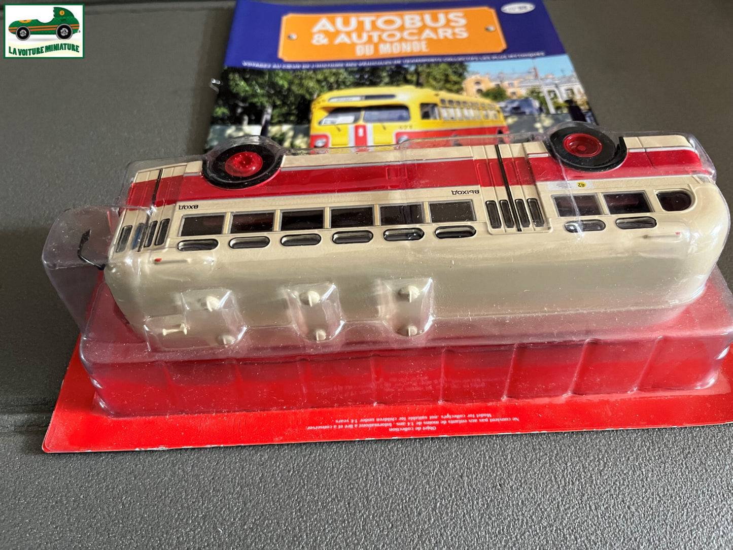 Voiture miniature Zis 154 1946 1/43 Autobus Autocars du Monde