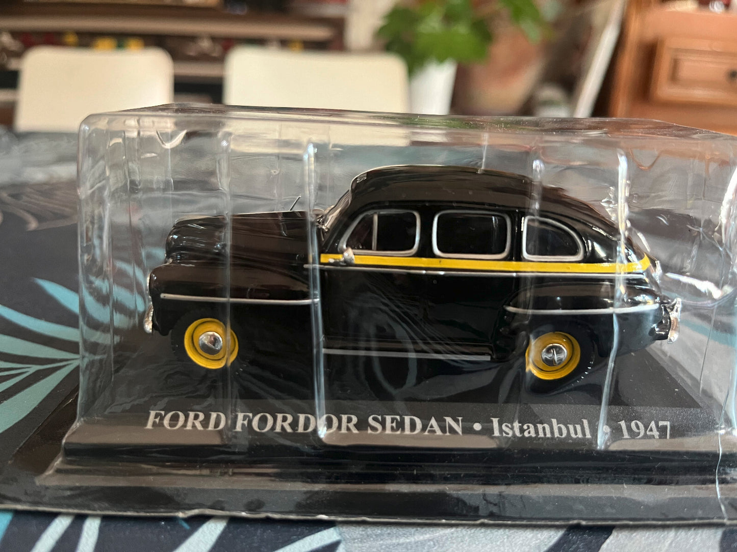 Voiture Miniature Ford Fordor Sedan Istanbul 1947 Taxi Du Monde au 1/43 Altaya