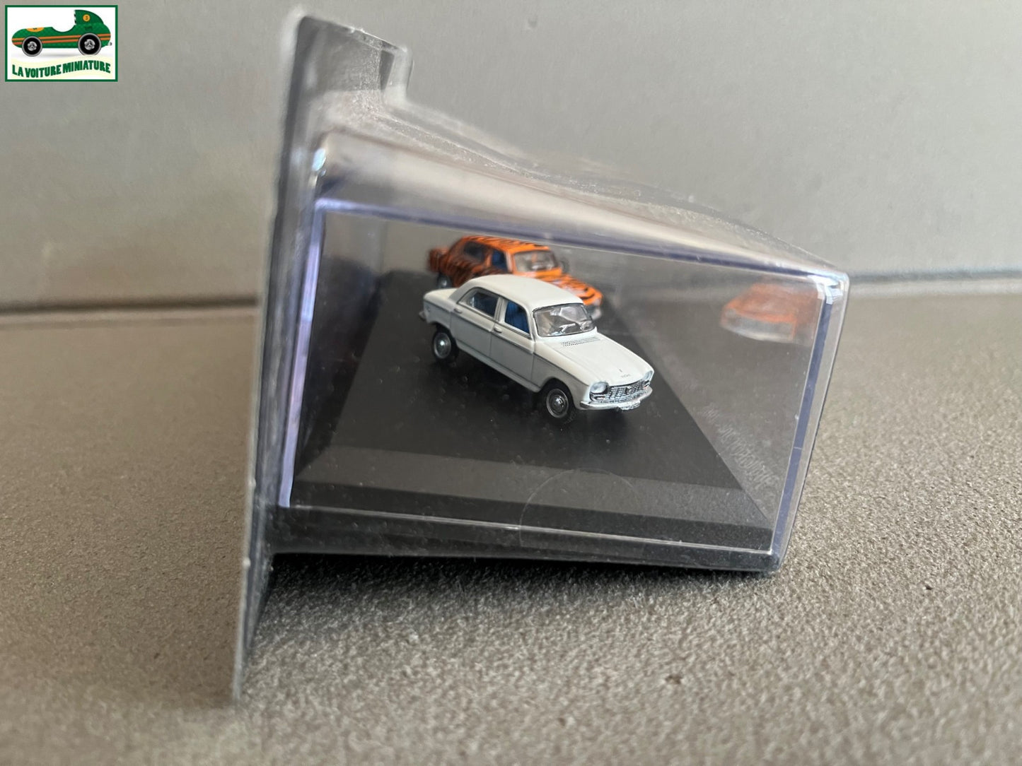 Voiture Miniature Duo Peugeot 204 1965 Esso 1967 Universal Hobbies 1/87 HO