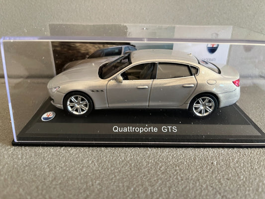 Voiture Miniature Maserati Quattroporte GTS au 1/43