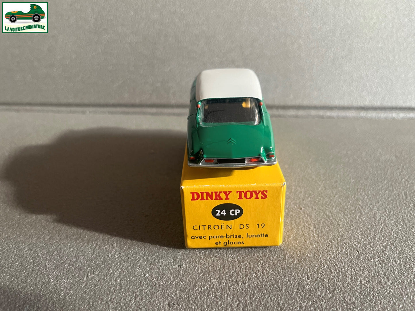 Voiture miniature Citroen DS 19 24 CP Dinky Toys Atlas