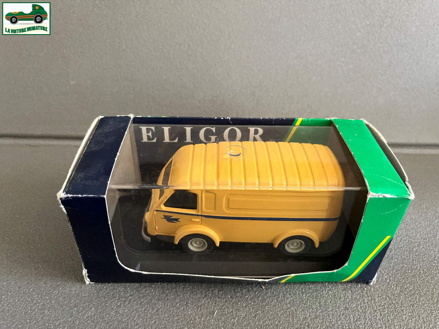 Voiture miniature Renault 1000 Kg La Poste Eligor France 1/43
