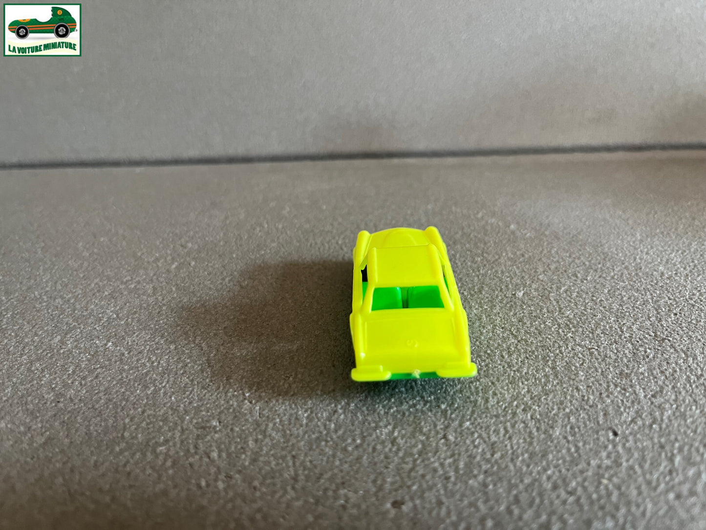 Ancienne Miniature Voiture Plastique Mercedes 280 SL Coupé Italy au 1/72