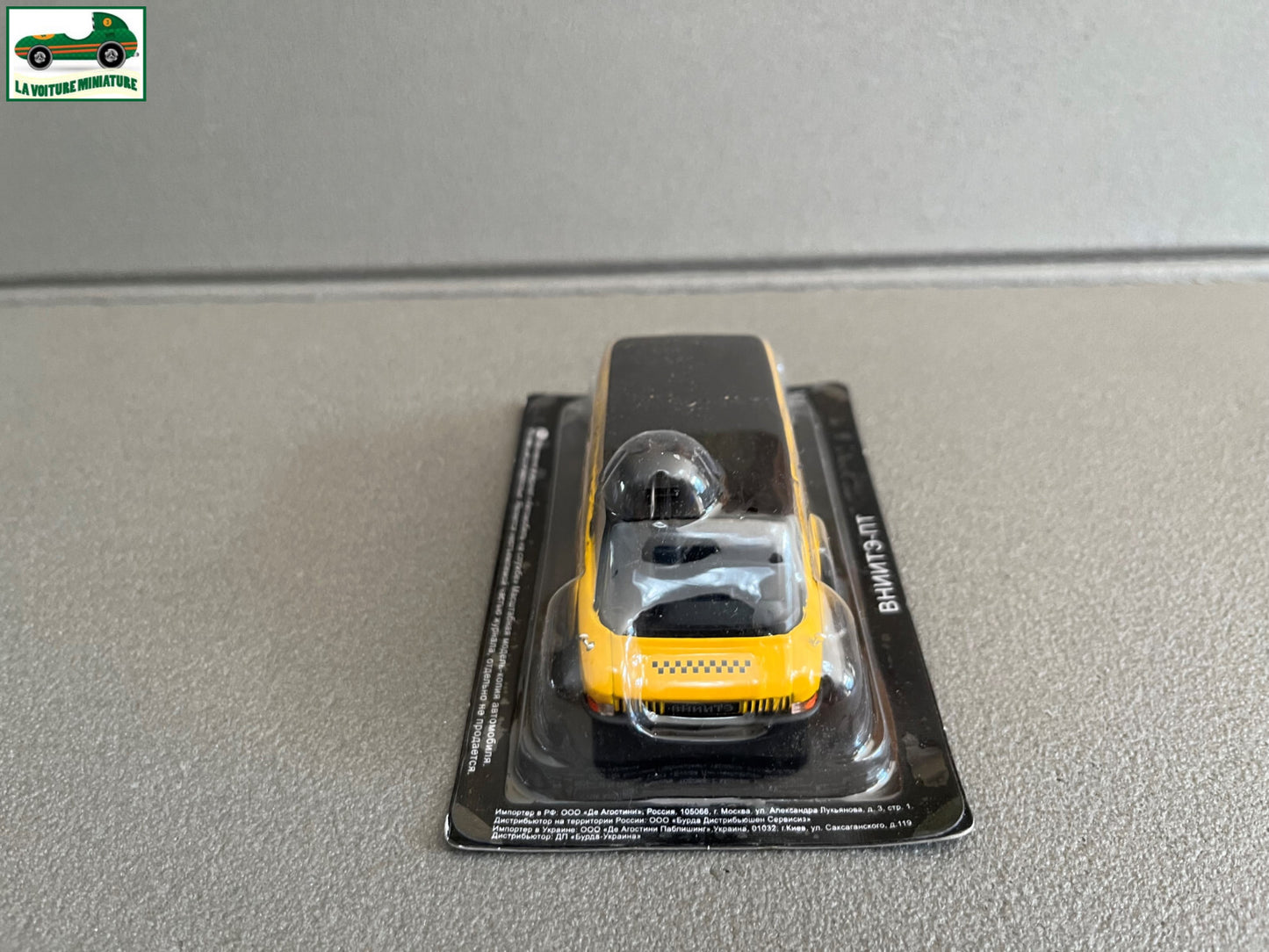 Voiture Miniature Vinite PT Taxi Pays de L'est URSS Russie au 1/43