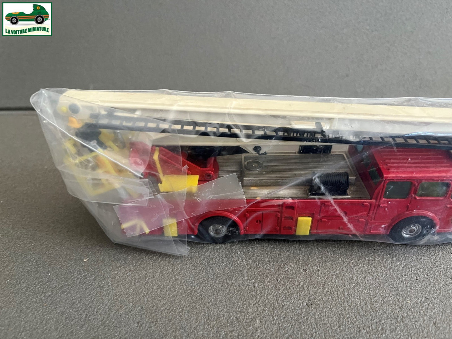 Ancienne Miniature Camion Pompiers Simon Snorkel Corgi Défauts