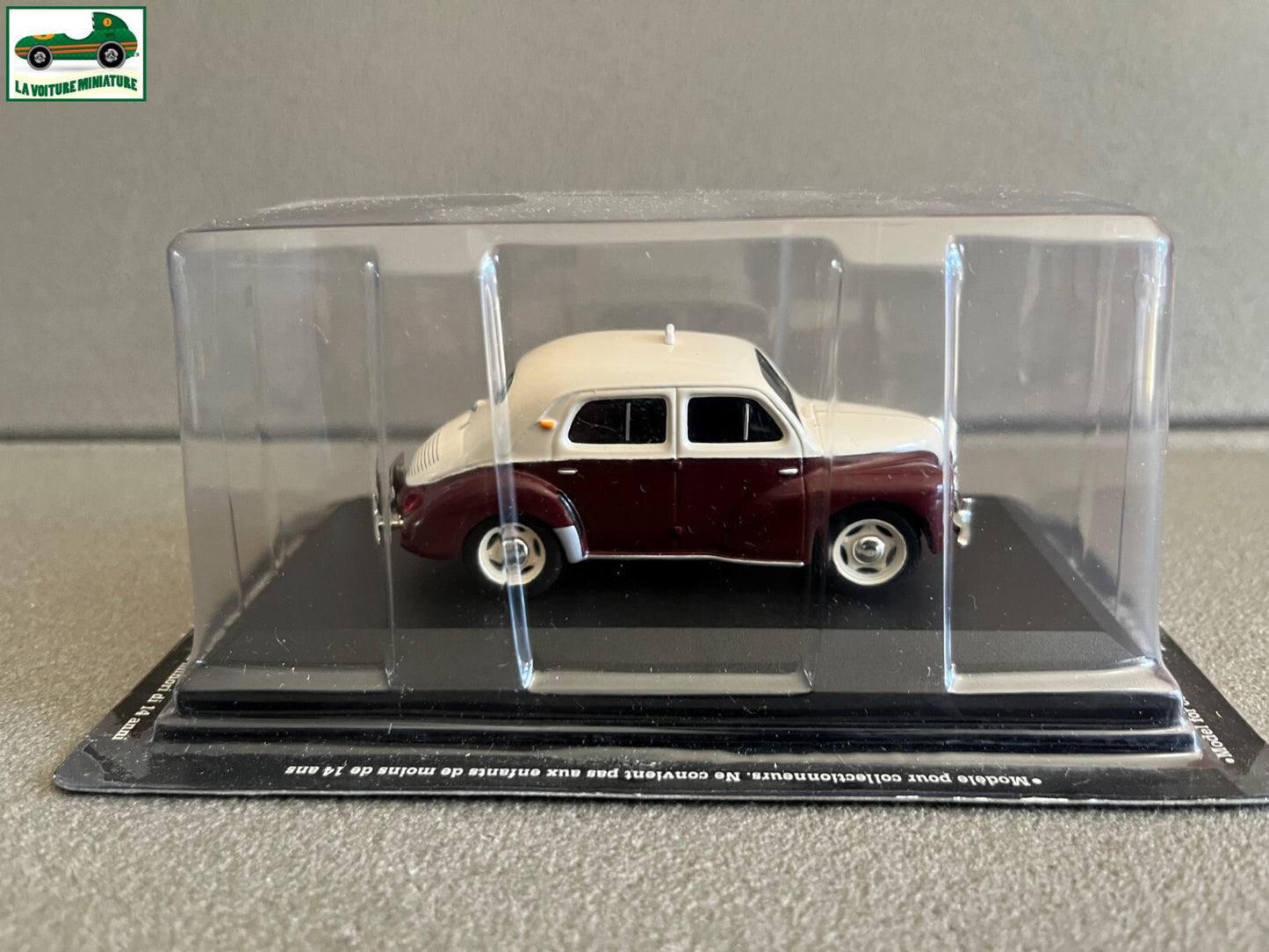 Voiture Miniature Renault 4CV Tunis 1955 Taxi Du Monde au 1/43 Altaya