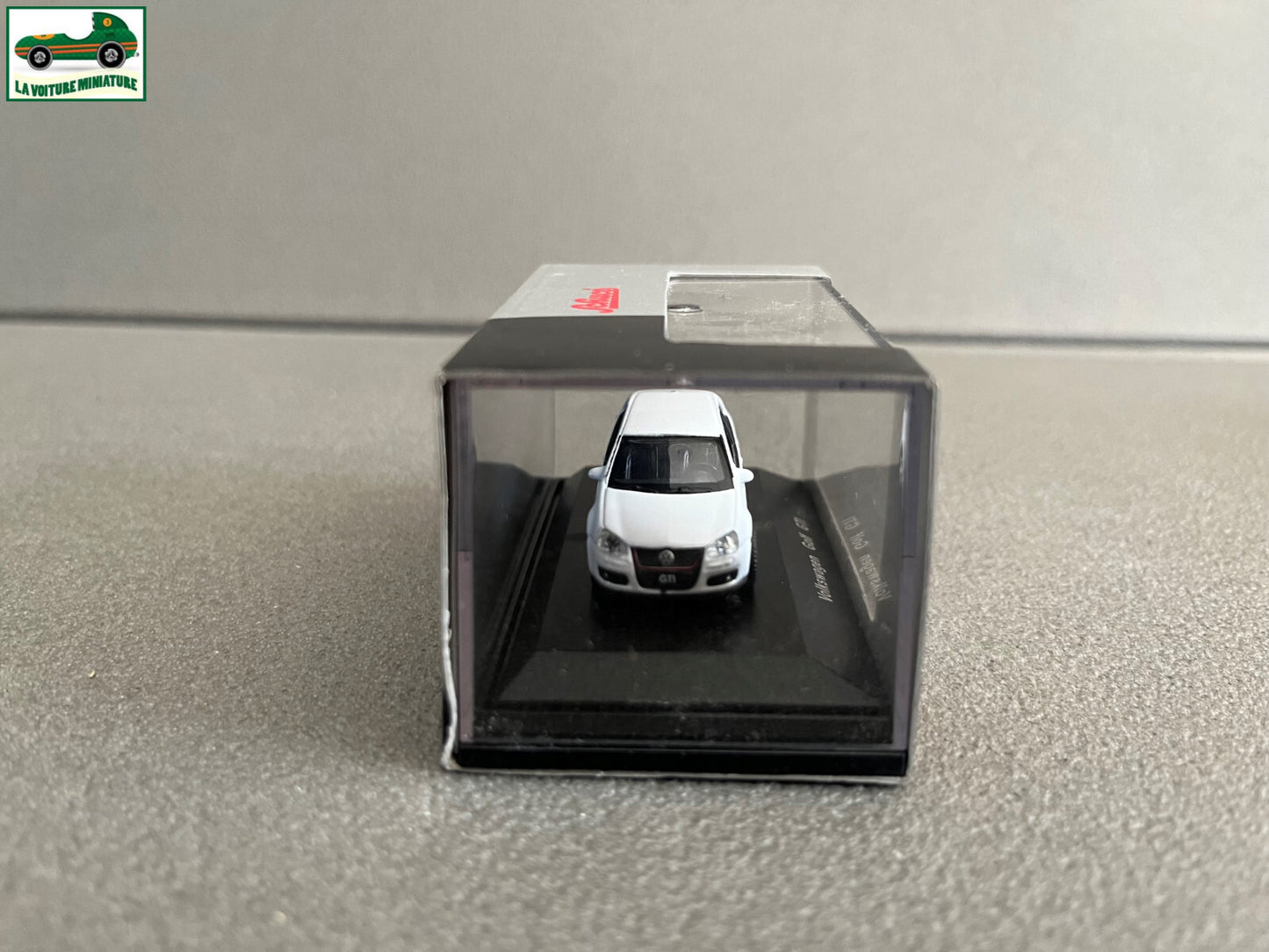 Voiture Miniature Volkswagen Golf GTI Schuco 1/87 HO