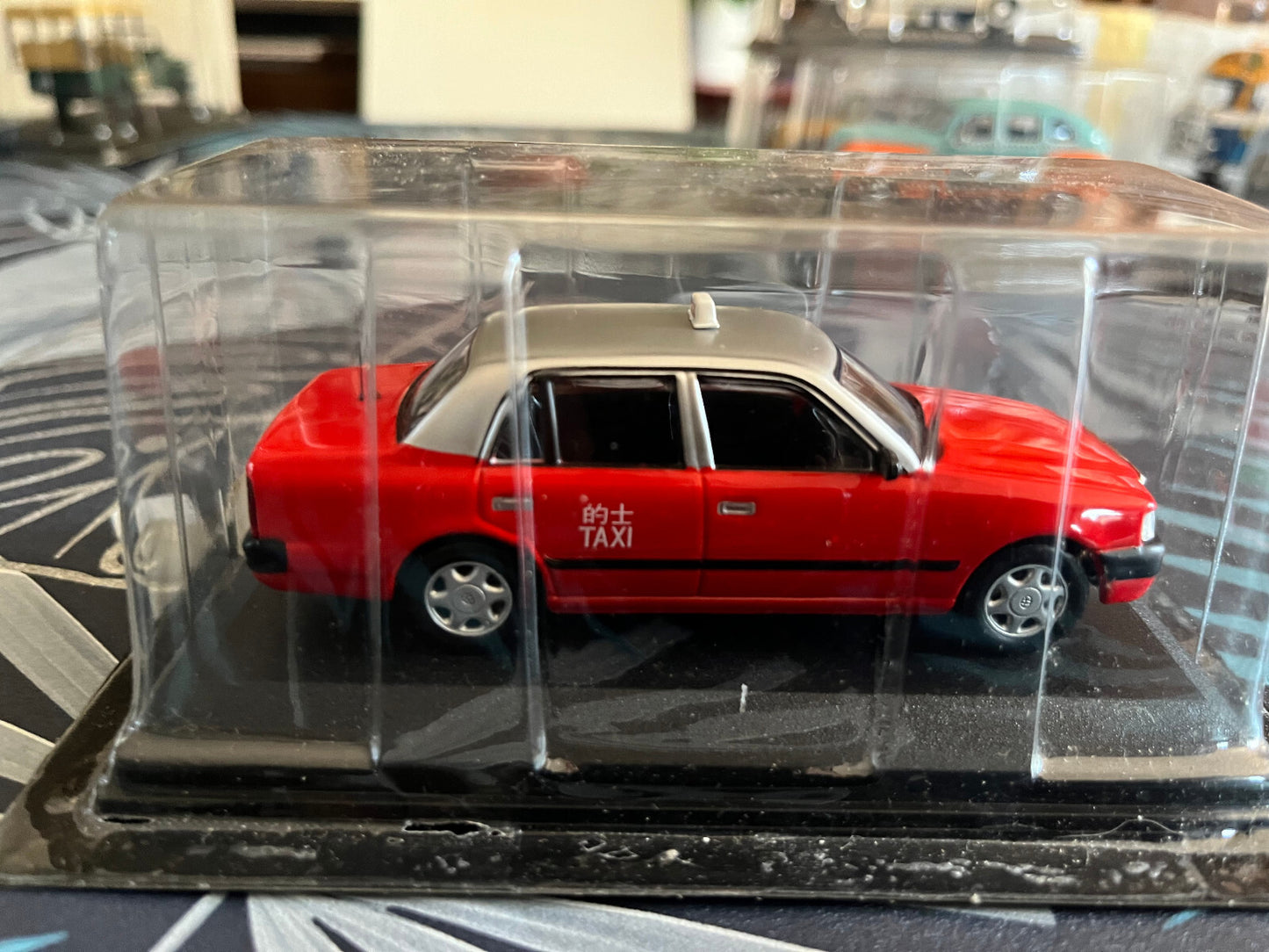 Voiture Miniature Toyota Crown Hong Kong 1998 Taxi Du Monde au 1/43 Altaya