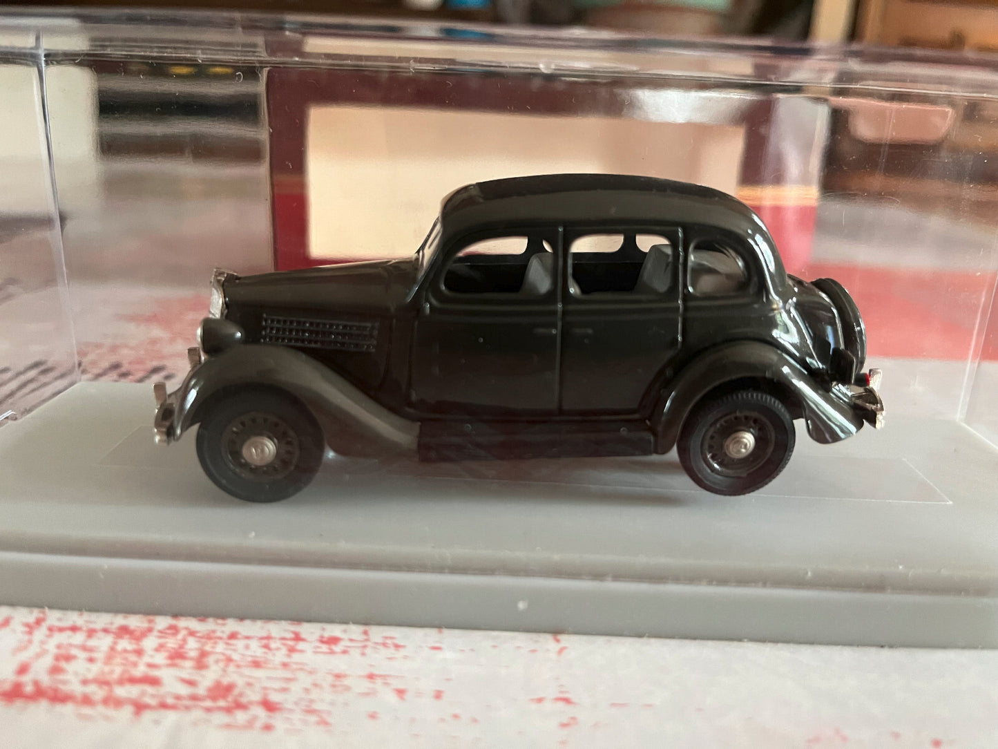 Voiture Miniature Ford 1935 Fordor Touring Sedan 42 Rextoys 1/43