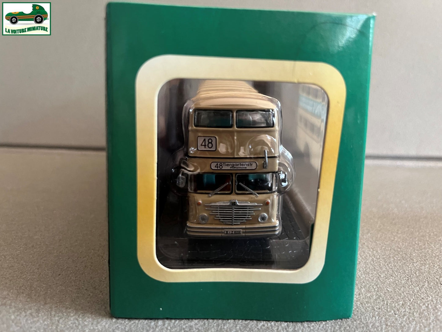 Voiture miniature Bussing D 2 U 1951 Autocar Autobus Bus Collection Atlas 1/72