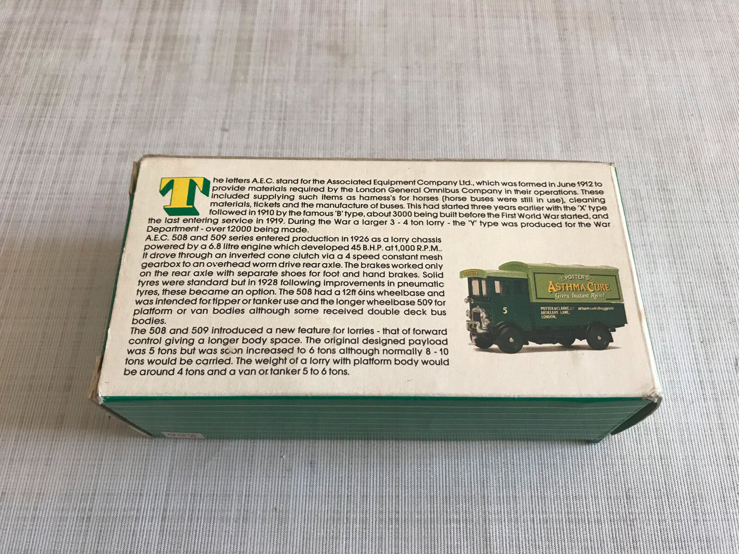 Voiture Miniature Camion Fourgon AEC 508 Asthma Cure Corgi 1/43