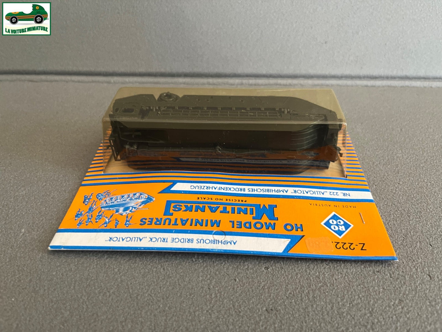 Miniature Engin Militaire Camion Blindé Z-222 Alligator Roco Minitanks 1/87 HO