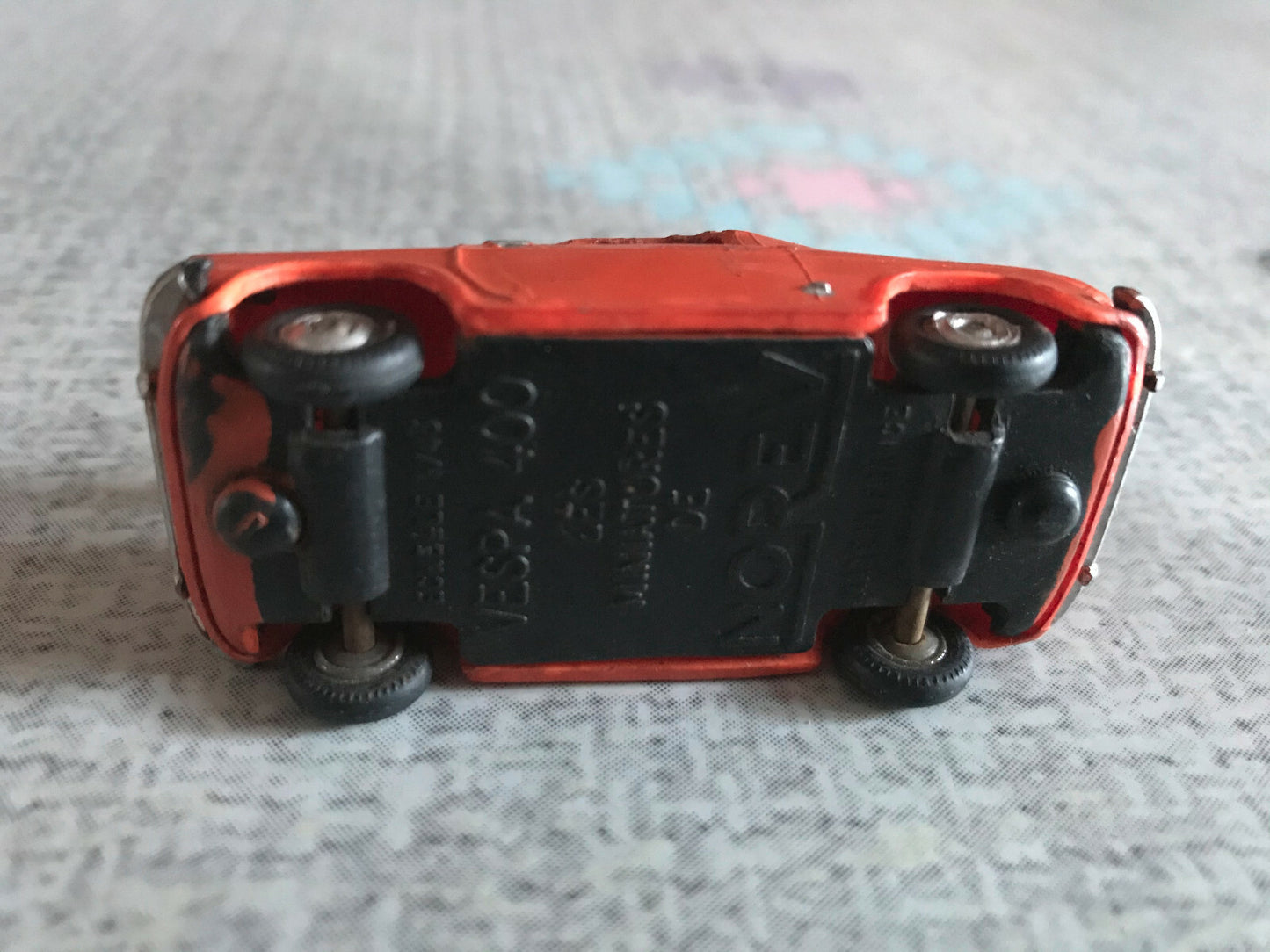 Ancienne Voiture Miniature Vespa 400 Norev Plastique France 1/43 Repeinte Epave