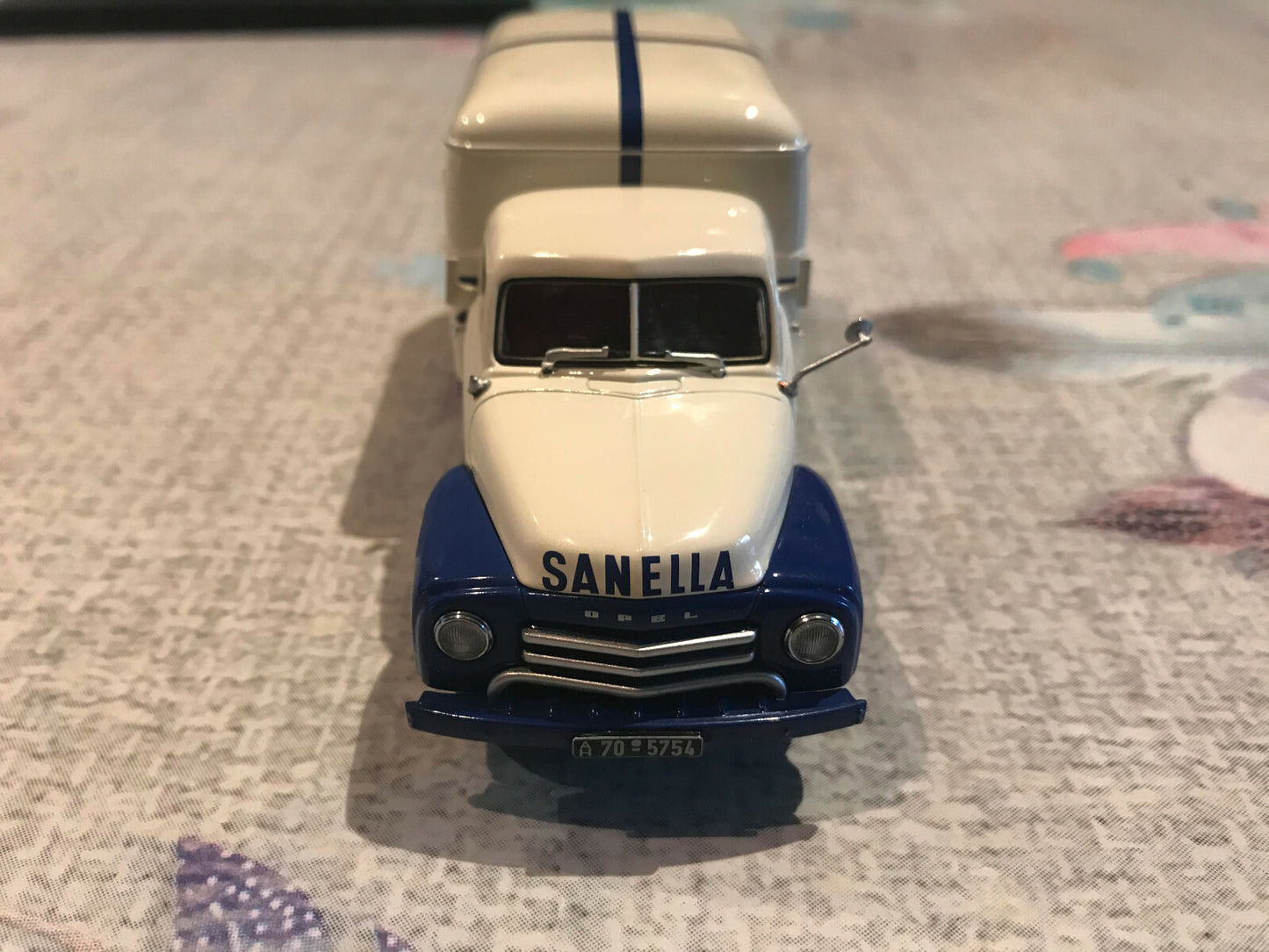 Voiture Miniature Camion Opel Blitz 1.75t Minichamps Sanella au 1/43 Défauts