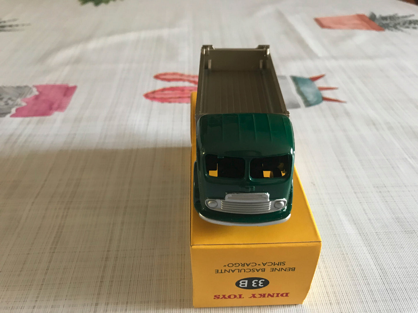 Voiture miniature Camion Benne Basculante Simca Cargo Dinky Toys Atlas