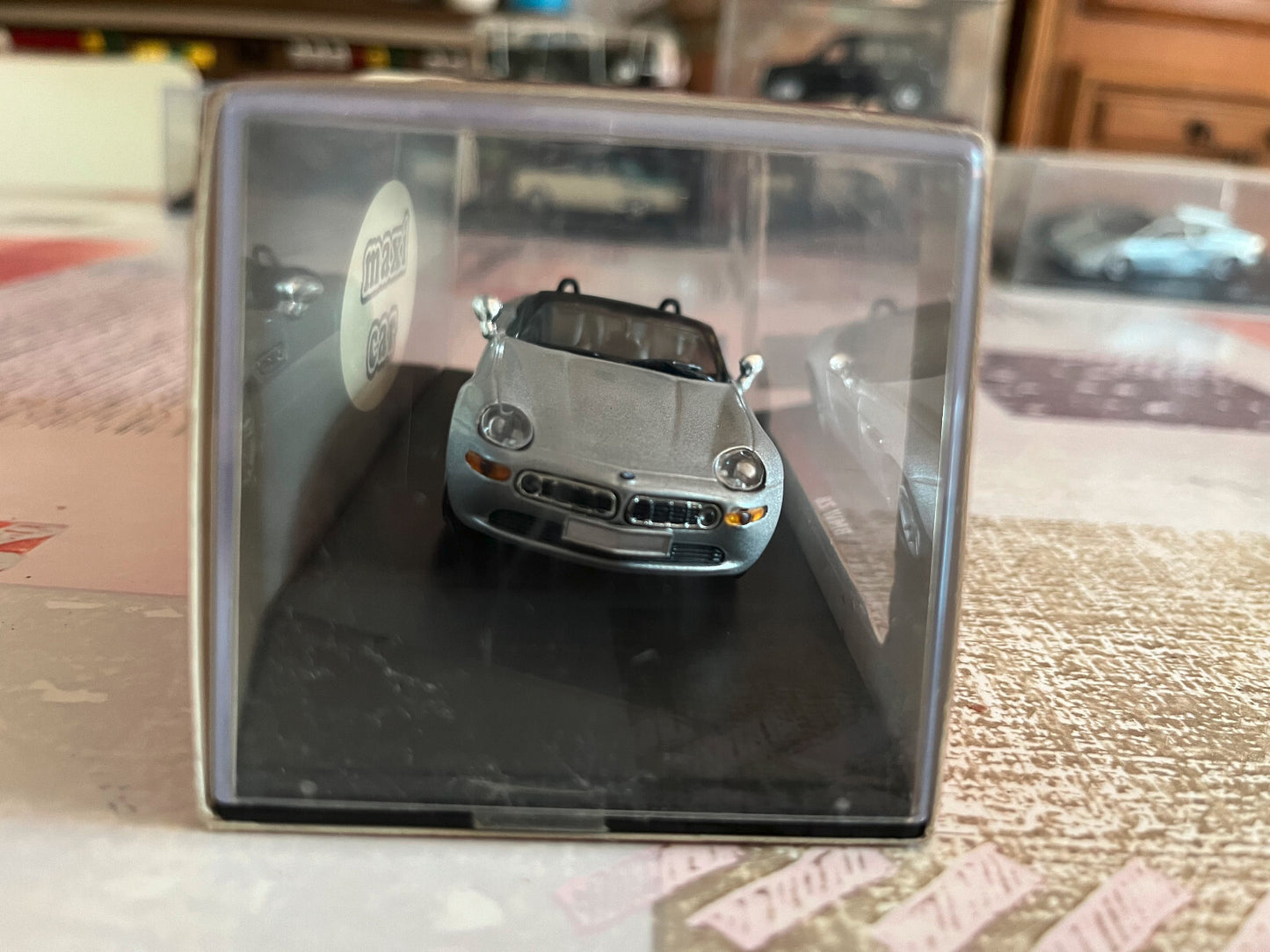 Voiture Miniature BMW Z8 Maxi Car au 1/43
