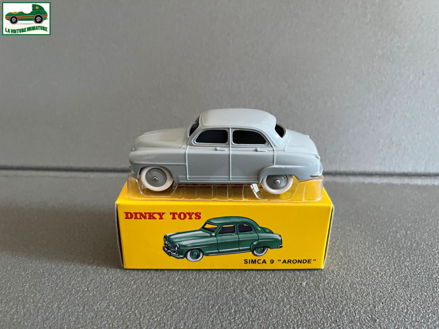 Voiture miniature Simca 9 Aronde 24U Dinky Toys Atlas