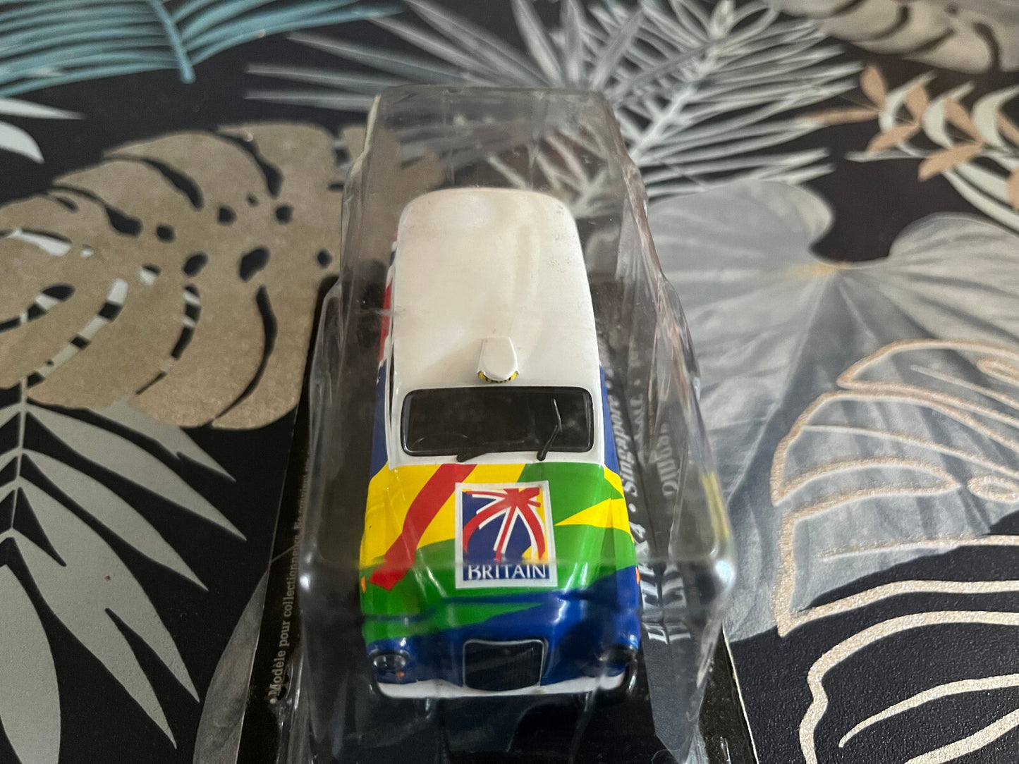 Voiture Miniature Austin LTI FX4 Singapore 2000 Taxi Du Monde au 1/43 Altaya