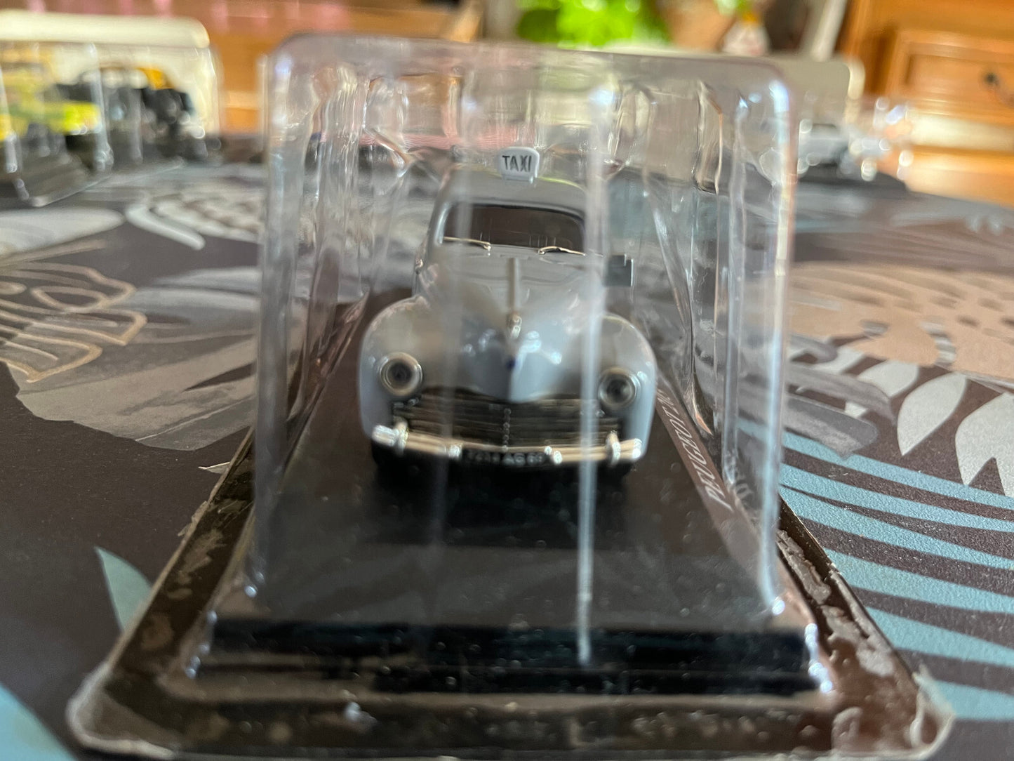 Voiture Miniature Peugeot 203 Lyon 1955 Taxi Du Monde au 1/43 Altaya